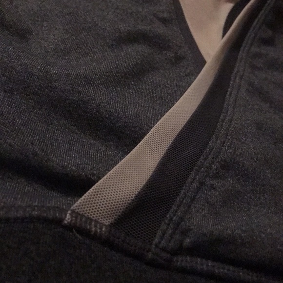 Lululemon small sports bra - Picture 3 of 4